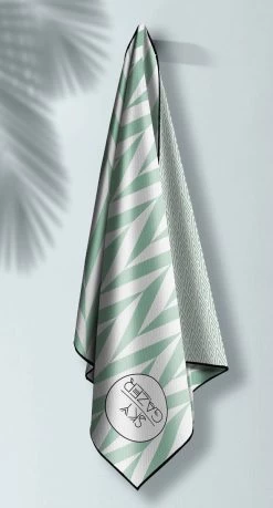 Sky Gazer Luxury Beach Towel In Pouch - Noosa Mint