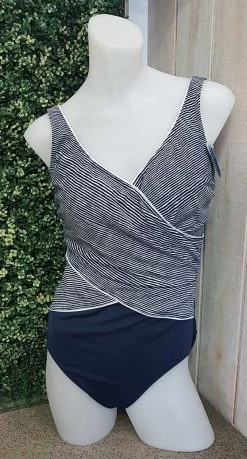 Poolproof Drifter Crossover Print One Piece Swimsuit - Chlorine Resist